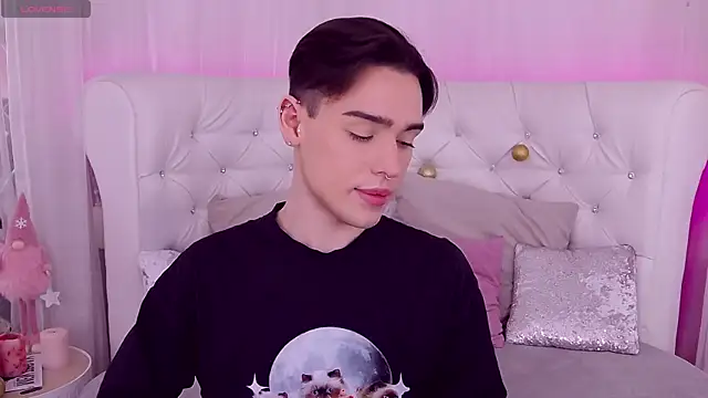 RobbyCharming online show from December 20, 2024, 6:45 pm