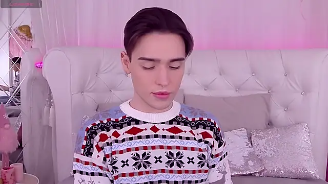 RobbyCharming online show from December 29, 2024, 7:53 pm