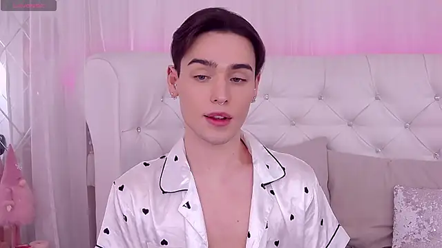 RobbyCharming online show from January 4, 2025, 1:52 am