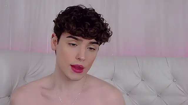 Snapshot of RobbyCharming chatting on March 16, 2026, 5:44 am RobbyCharming online show from March 16, 2026, 5:44 am