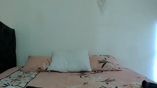 Snapshot of gooddes303salome chatting on November 10, 2025, 9:58 pm gooddes303salome online show from November 10, 2025, 9:58 pm