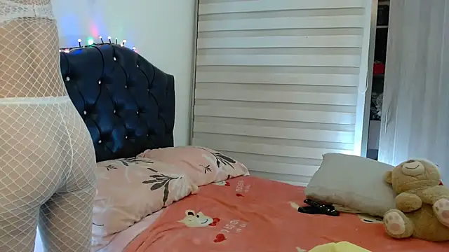 Snapshot of gooddes303salome chatting on November 16, 2025, 4:18 am gooddes303salome online show from November 16, 2025, 4:18 am