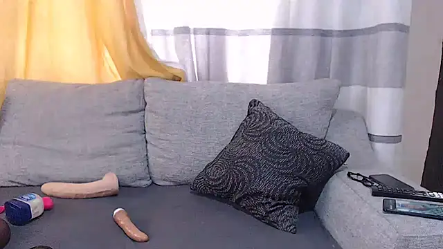 Snapshot of BELINDAXXXXX chatting on October 3, 2025, 8:44 am BELINDAXXXXX online show from October 3, 2025, 8:44 am