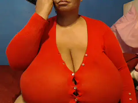 Snapshot of CUTEFIRMMELONSS chatting on December 12, 2024, 4:15 am CUTEFIRMMELONSS online show from December 12, 2024, 4:15 am