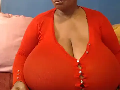 Snapshot of CUTEFIRMMELONSS chatting on January 18, 2025, 5:10 am CUTEFIRMMELONSS online show from January 18, 2025, 5:10 am