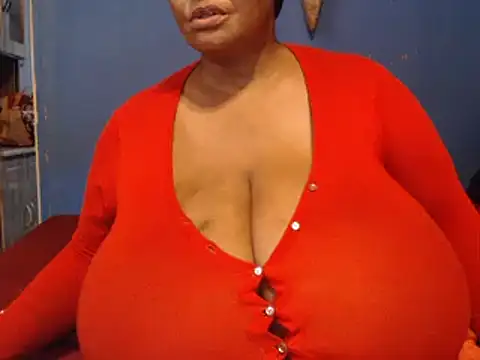 Snapshot of CUTEFIRMMELONSS chatting on January 21, 2025, 8:21 pm CUTEFIRMMELONSS online show from January 21, 2025, 8:21 pm