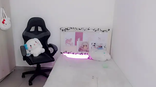 Youlittlepervertt  online show from January 7, 2025, 6:27 am