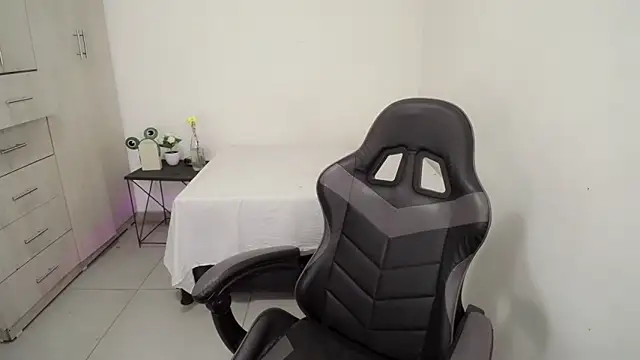 Youlittlepervertt  online show from February 7, 2026, 1:42 am