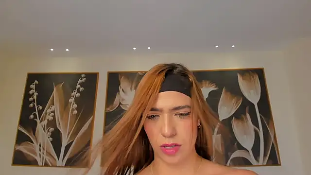 MariamRivera  online show from December 4, 2024, 7:17 am