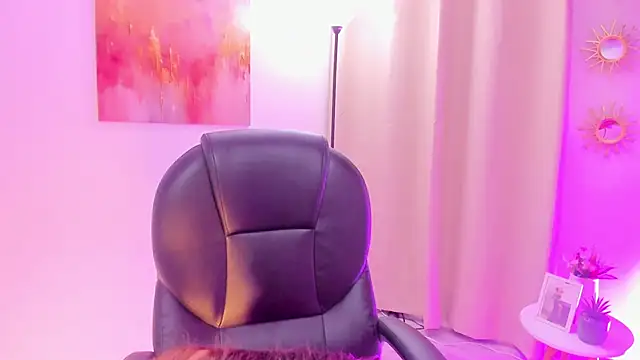 MariamRivera  online show from March 12, 2026, 11:33 pm