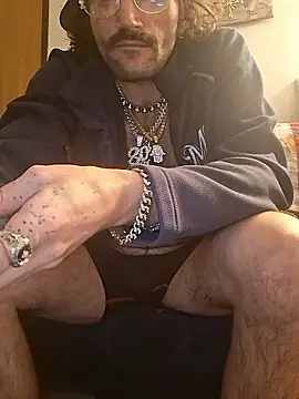 Snapshot of DAdrizzleman4187 chatting on April 1, 2026, 5:41 am DAdrizzleman4187 online show from April 1, 2026, 5:41 am