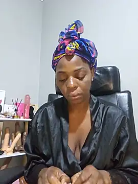 Shaniko89 online show from July 25, 2026, 4:32 am