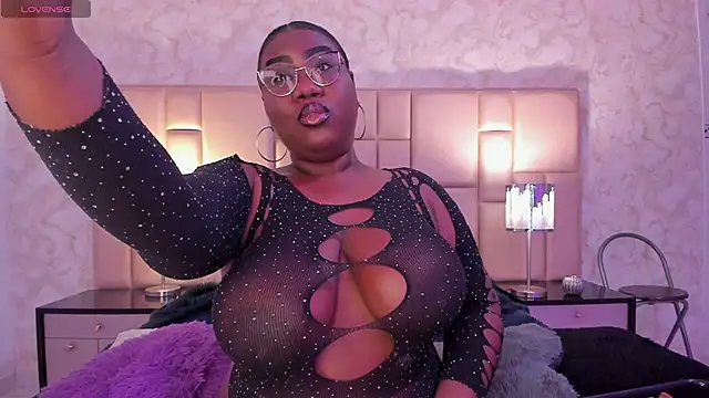 Darnellqueen online show from February 17, 2025, 4:53 am