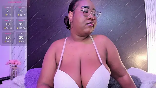 Darnellqueen online show from April 8, 2026, 4:01 am