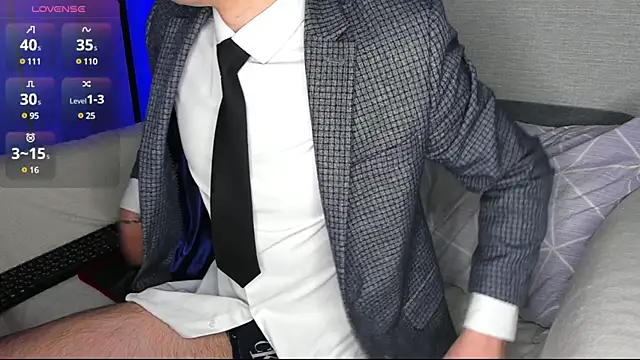 maxboy4 online show from January 4, 2025, 9:52 pm