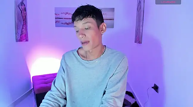 nicky moo online show from December 17, 2024, 7:59 pm