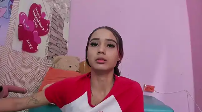 MarianaManzur online show from December 30, 2024, 7:21 pm