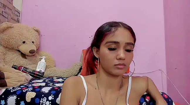 MarianaManzur online show from January 3, 2025, 11:01 pm