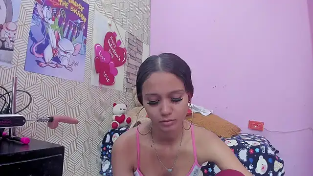 MarianaManzur online show from January 10, 2025, 2:23 pm