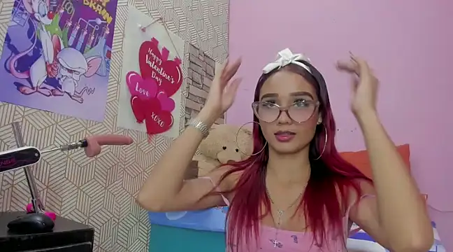 MarianaManzur online show from January 17, 2025, 7:38 pm