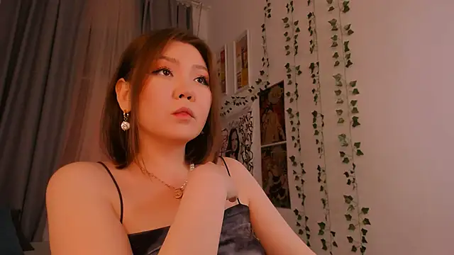 NatzukoShee online show from January 27, 2025, 3:07 pm