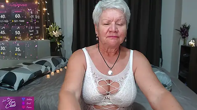 roxana brooks online show from April 25, 2026, 2:14 pm