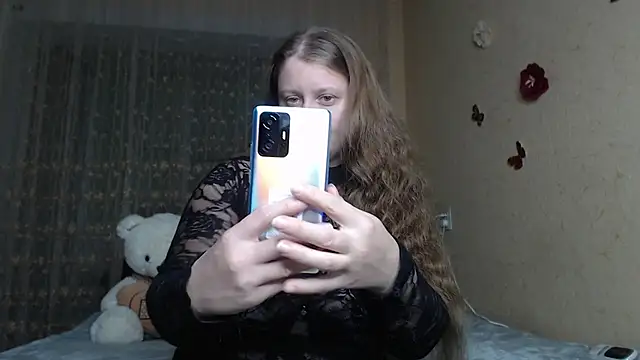 Snapshot of CumCpl chatting on October 4, 2025, 8:18 pm CumCpl online show from October 4, 2025, 8:18 pm