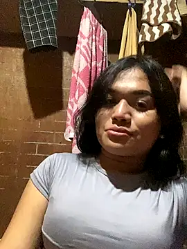 junealovexx online show from September 19, 2025, 3:24 pm