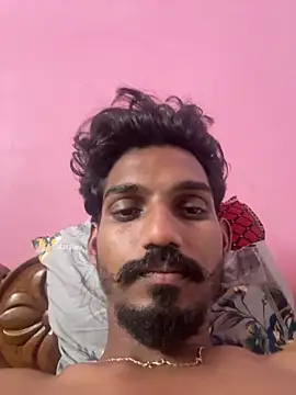 Snapshot of yo19boy chatting on February 8, 2026, 6:33 pm yo19boy online show from February 8, 2026, 6:33 pm