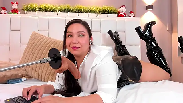 Snapshot of Isabella_Daniell chatting on December 25, 2024, 6:52 pm Isabella Daniell online show from December 25, 2024, 6:52 pm