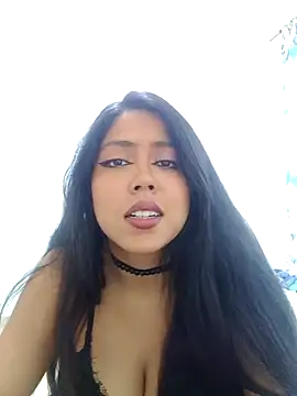 Snapshot of leah_passion chatting on November 11, 2025, 7:36 pm leah passion online show from November 11, 2025, 7:36 pm