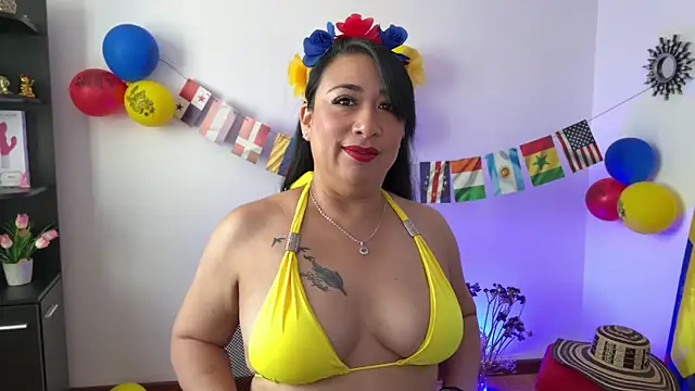 Snapshot of Karina_Yang chatting on June 17, 2026, 1:56 pm Karina Yang online show from June 17, 2026, 1:56 pm