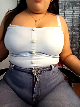 Snapshot of patty_bersh chatting on February 6, 2025, 1:38 am patty bersh online show from February 6, 2025, 1:38 am