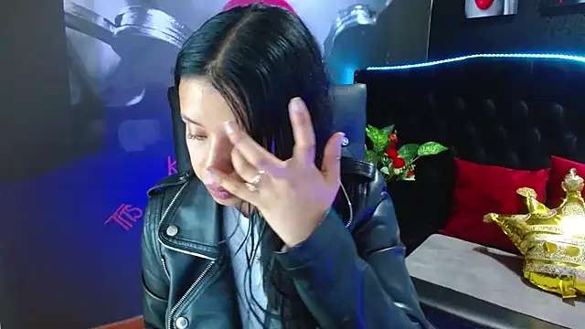 VALERY MEER online show from December 19, 2024, 12:01 pm