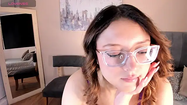 MiaFranklyn online show from December 11, 2024, 2:22 pm