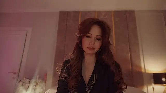 MilaDYstarlight online show from December 19, 2025, 5:42 pm