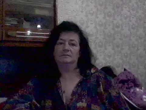 GypsiQueen2 online show from February 1, 2025, 11:27 pm