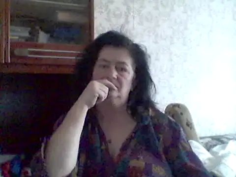 GypsiQueen2 online show from February 2, 2025, 12:13 pm