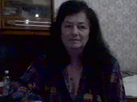 GypsiQueen2 online show from February 2, 2025, 6:31 pm
