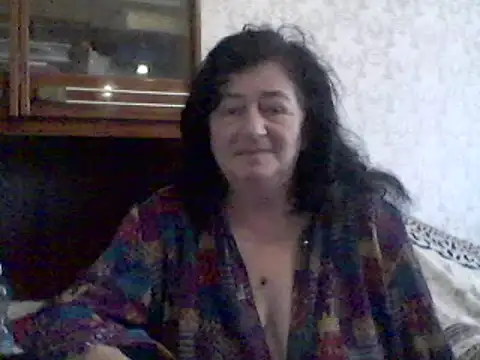 GypsiQueen2 online show from February 3, 2025, 11:42 am