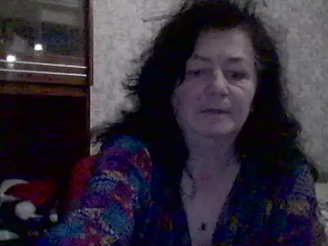 GypsiQueen2 online show from February 5, 2025, 9:50 pm