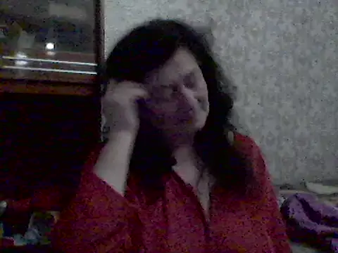 GypsiQueen2 online show from February 7, 2025, 7:38 pm