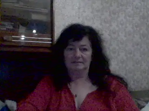 GypsiQueen2 online show from February 8, 2025, 5:18 pm