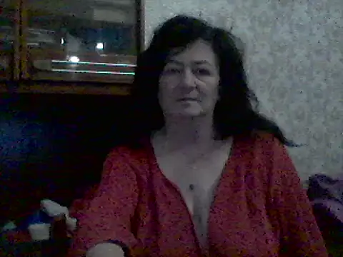 GypsiQueen2 online show from February 11, 2025, 4:13 pm
