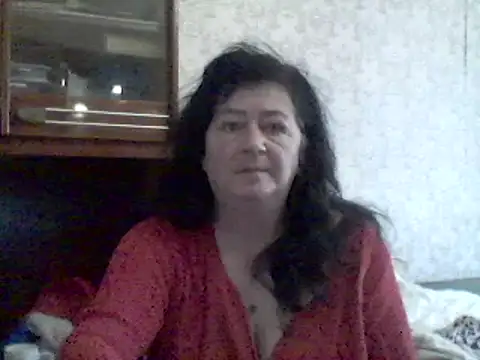 GypsiQueen2 online show from February 13, 2025, 1:59 pm