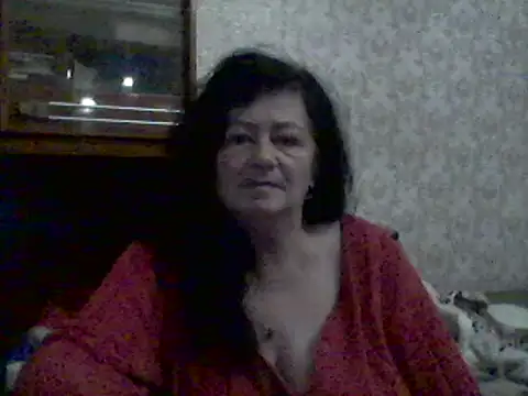 GypsiQueen2 online show from February 13, 2025, 5:33 pm