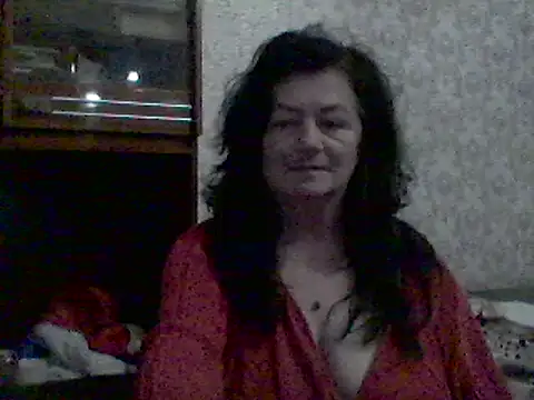 GypsiQueen2 online show from February 13, 2025, 8:34 pm