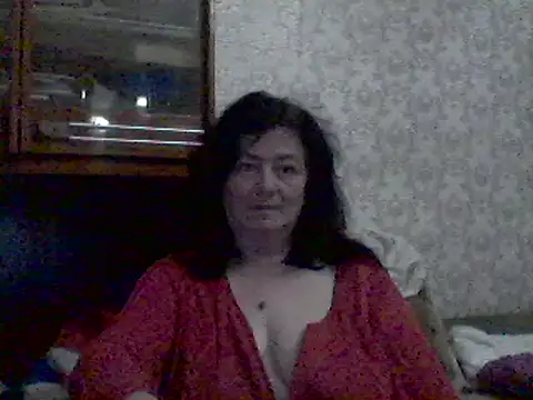 GypsiQueen2 online show from February 15, 2025, 7:39 pm