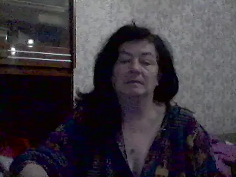 GypsiQueen2 online show from February 17, 2025, 4:48 pm