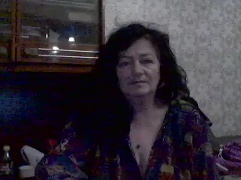 GypsiQueen2 online show from February 19, 2025, 4:55 pm